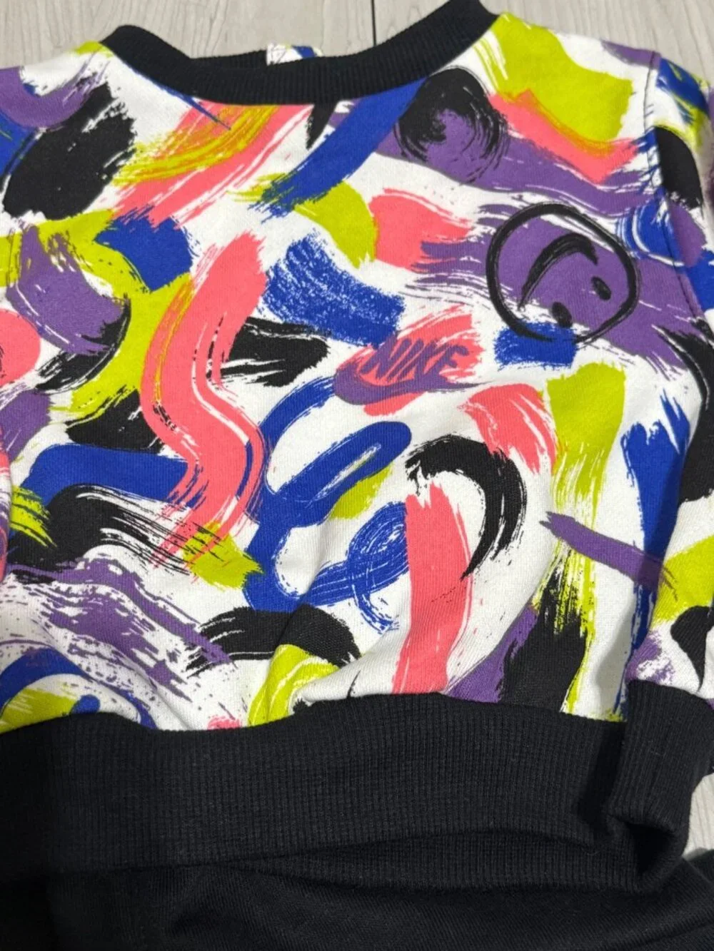 Nike 12m NWT graphic neon print black smiley face pink purple yellow sweatsuit - Picture 7 of 7